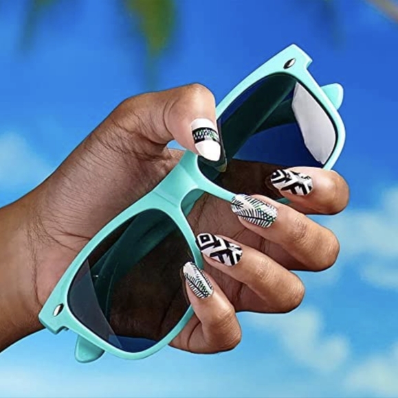 Costa Rica Escape + Teal We Meet Again Color Street Nail Polish Strips Manicure - Picture 8 of 12